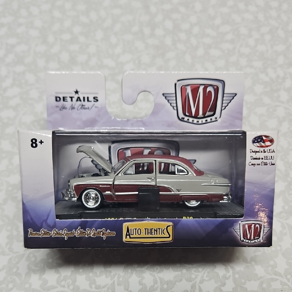 2016 M2 Machines 1951 Ford Crestliner Premium Die-cast Car